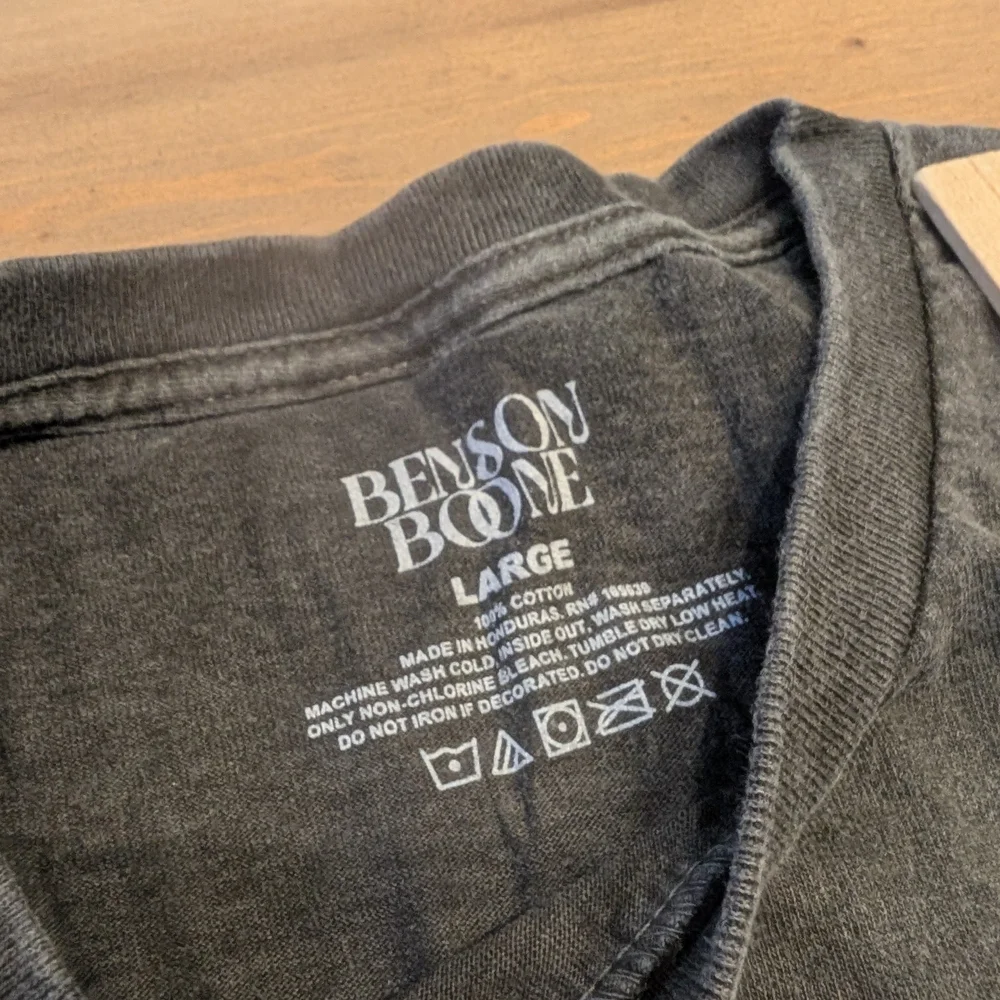 Benson Boone Portrait Tee Graphic T-Shirt Large Crop